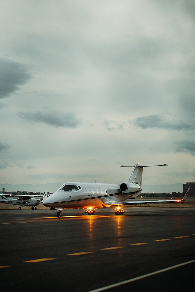 Beechcraft 4000 as a super midsize business jet for demanding travelers